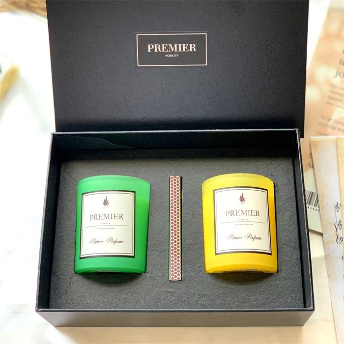 6. Customized soy candles and packaging