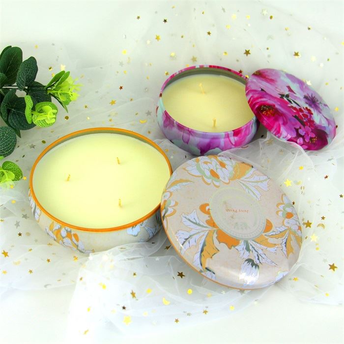2. Hand made 3 wicks soy candle
